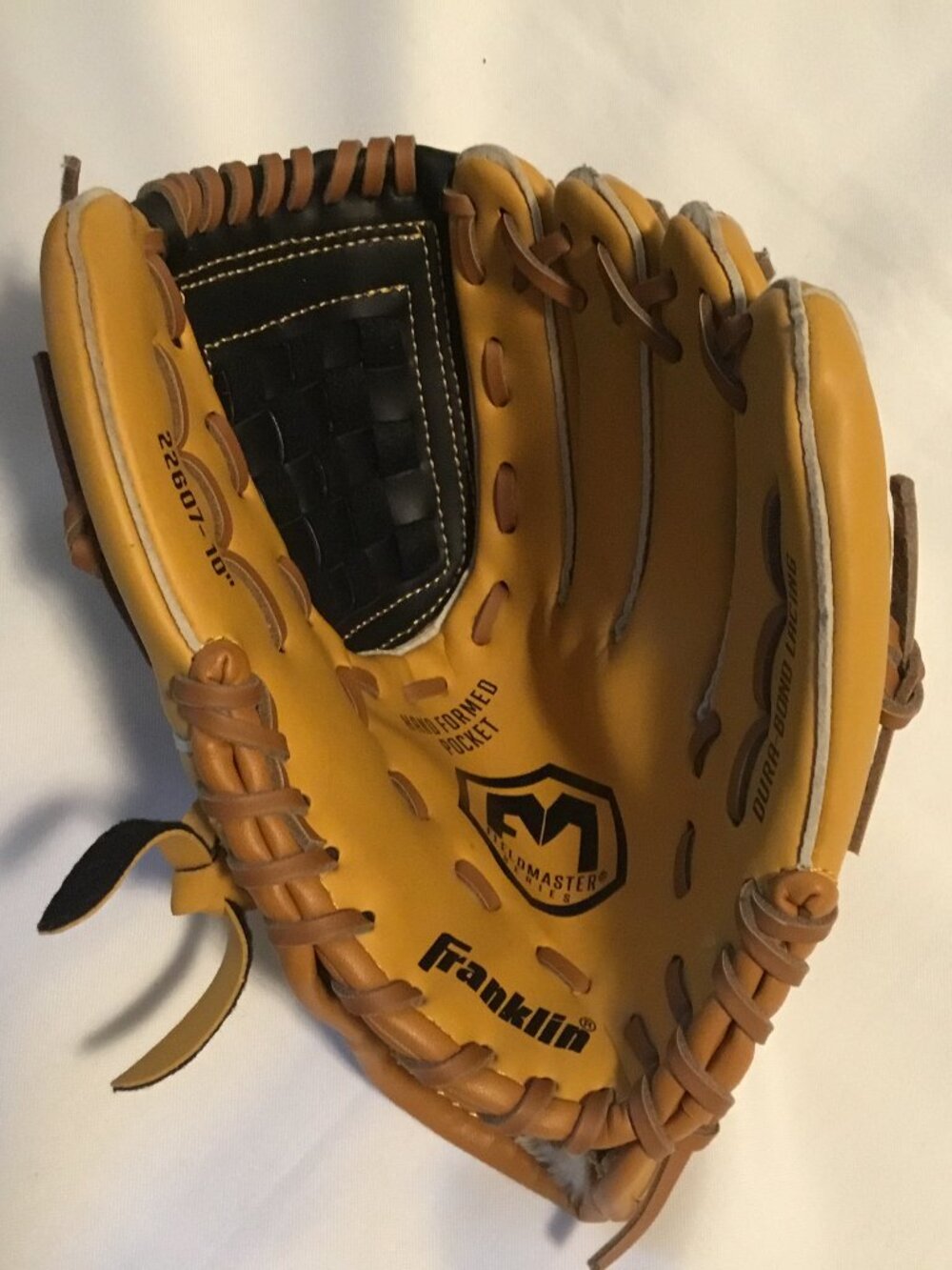 Franklin Sports 22607 Field Master Series 10" Baseball Glove Right Hand Throw